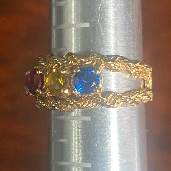 Beautiful 14k multi colored sapphire ring! Size 5 3/4 - Picture 7 of 7